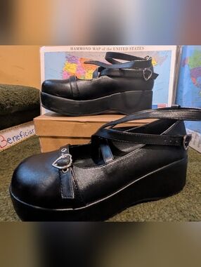Black Platform Mary Jane Shoes with Heart Buckles